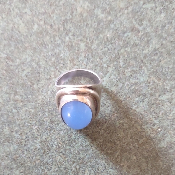 Elegant Sterling Silver(925) Blue Stone Ring Size 5 3/4 - Picture 3 of 5